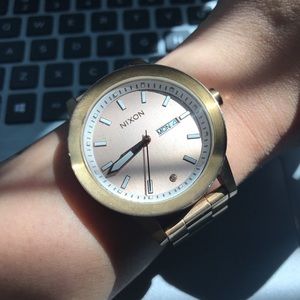 Nixon spur rose gold